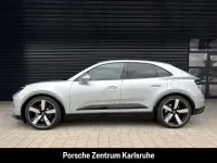 Gebraucht Porsche Macan Turbo 469 kW (639 PS) 2025 Dolomitsilbermetallic SUV