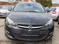 Gebraucht Opel Astra Edition 140 PS (102 kW) 2012 Karbonschw graphitschw midnigh Kleinwagen