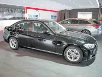 Gebraucht BMW 318 Comfort Edition 143 PS (105 kW) 2012 Schwarz Limousine