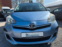 Gebraucht Toyota Verso-S 99 PS (72 kW) 2011 Blau Van / Kleinbus