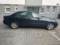 Gebraucht Mercedes C180 129 PS (94 kW) 2001 Blau Limousine