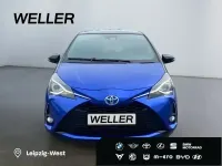 Gebraucht Toyota Yaris Hybrid Style 101 PS (74 kW) 2019 Night time black (blau) Kleinwagen