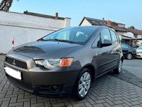 Gebraucht Mitsubishi Colt 95 PS (69 kW) 2011 Braun Van / Kleinbus