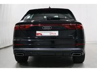 Używany Audi Q8 Ambiente 286 KM (210 kW) 2025 Czarny SUV