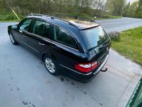 Gebraucht Mercedes E280 Elegance 177 PS (130 kW) 2005 Schwarz Kombi