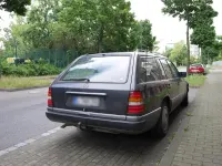 Gebraucht Mercedes E230 132 PS (97 kW) 1992 Andere farben Kombi