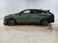 Gebraucht Kia ProCeed Sport 204 PS (150 kW) 2024 (exg) experience green met. Kleinwagen