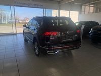 Gebraucht VW Tiguan Allspace Elegance 200 PS (147 kW) 2022 Deepblackperleffekt SUV