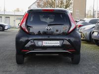 Gebraucht Toyota Aygo Trend 72 PS (52 kW) 2018 Midnightschwarz mica Kleinwagen