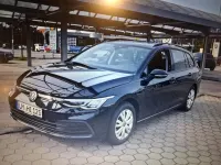 Gebraucht VW Golf VIII Life 131 PS (96 kW) 2023 Deep black perleffekt Kombi