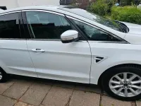 Gebraucht Ford S-MAX S 179 PS (131 kW) 2017 Weiß Van / Kleinbus