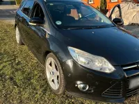 Gebraucht Ford Focus Titanium 163 PS (119 kW) 2010 Schwarz Kombi