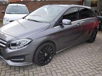 Gebraucht Mercedes B180 AMG 122 PS (89 kW) 2017 Grau Van / Kleinbus
