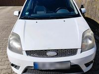 Gebraucht Ford Fiesta 69 PS (50 kW) 2008 Weiß Kleinwagen