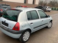 Gebraucht Renault Clio II 75 PS (55 kW) 2001 Silber Kleinwagen
