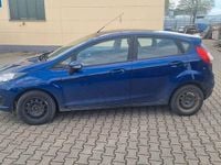 Gebraucht Ford Fiesta Trend 82 PS (60 kW) 2016 Blau Limousine