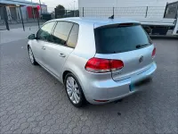 Gebraucht VW Golf VI 105 PS (77 kW) 2010 Silber Kleinwagen