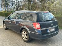 Gebraucht Opel Astra Edition 116 PS (85 kW) 2010 Grau Kombi