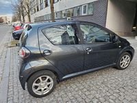 Gebraucht Toyota Aygo 68 PS (50 kW) 2009 Grau Kleinwagen