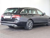 Second-hand Mercedes E300 Avantgarde 320 CP (235 kW) 2022 Negru Berlinǎ