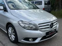 Gebraucht Mercedes B180 122 PS (89 kW) 2013 Silber Van / Kleinbus