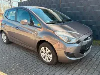 Gebraucht Hyundai ix20 Edition 90 PS (66 kW) 2012 Grau Kleinwagen