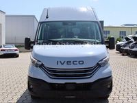 Neu Iveco Daily 175 PS (128 kW) 2025 Grau Van / Kleinbus