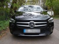 Gebraucht Mercedes E250 Progressive 160 PS (117 kW) 2022 Schwarz Kombi