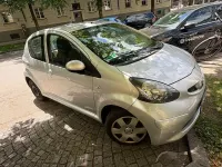 Gebraucht Toyota Aygo 68 PS (50 kW) 2008 Silber Kleinwagen