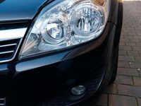 Gebraucht Opel Astra 116 PS (85 kW) 2010 Schwarz Kombi