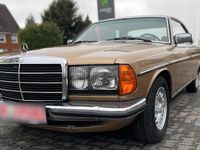 Gebraucht Mercedes 230 136 PS (100 kW) 1980 Coupé