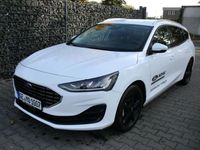 Gebraucht Ford Focus Titanium 125 PS (91 kW) 2024 Weiss Kombi