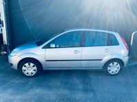 Gebraucht Ford Fiesta 60 PS (44 kW) 2005 Silber Kleinwagen