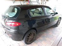 Gebraucht Alfa Romeo 147 Distinctive 150 PS (110 kW) 2005 Schwarz Kleinwagen