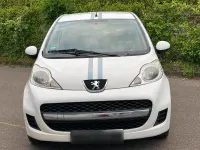 Gebraucht Peugeot 107 68 PS (50 kW) 2011 Weiß Kleinwagen