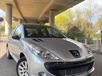 Gebraucht Peugeot 206+ 75 PS (55 kW) 2010 Silber Kleinwagen