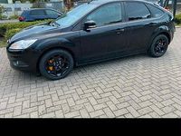 Gebraucht Ford Focus 105 PS (77 kW) 2010 Schwarz Limousine