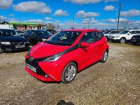 Gebraucht Toyota Aygo X-play 69 PS (50 kW) 2015 Rot Kleinwagen