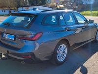 Gebraucht BMW 318 Advantage 150 PS (110 kW) 2020 Grau Kombi