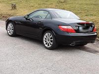 Second-hand Mercedes SLK200 184 CP (135 kW) 2011 Negru Cabrio