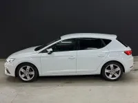 Używany Seat Leon FR 150 KM (110 kW) 2020 Biały Sedan/Limuzyna