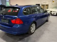 Gebraucht BMW 318 Sport Line 143 PS (105 kW) 2011 Blau Kombi