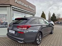 Gebraucht Hyundai i30 Advantage 101 PS (74 kW) 2025 Ecotronic grey Kombi