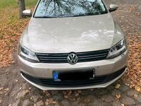 Gebraucht VW Jetta Comfortline 105 PS (77 kW) 2012 Grau Limousine