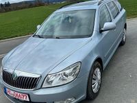 Gebraucht Skoda Octavia Elegance 160 PS (117 kW) 2009 Silber Kombi