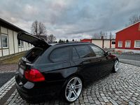 Gebraucht BMW 320 240 PS (176 kW) 2011 Schwarz Kombi