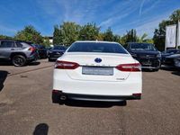 Gebraucht Toyota Camry Executive 218 PS (160 kW) 2020 Schneeweiß Limousine