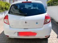 Gebraucht Renault Clio III 75 PS (55 kW) 2009 Weiß Kleinwagen