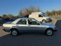 Gebraucht Mercedes 190 140 PS (102 kW) 1993 Silber Limousine