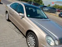 Gebraucht Mercedes E200 163 PS (119 kW) 2005 Gold Limousine